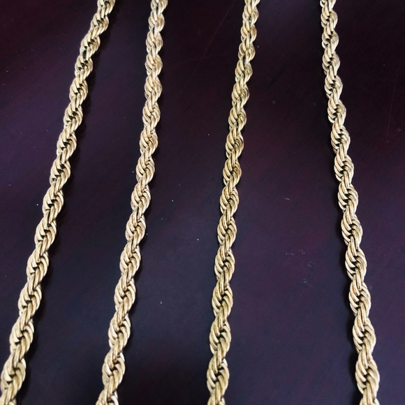 Neck on the Line Gold Rope Anklet - Picture 9 of 11